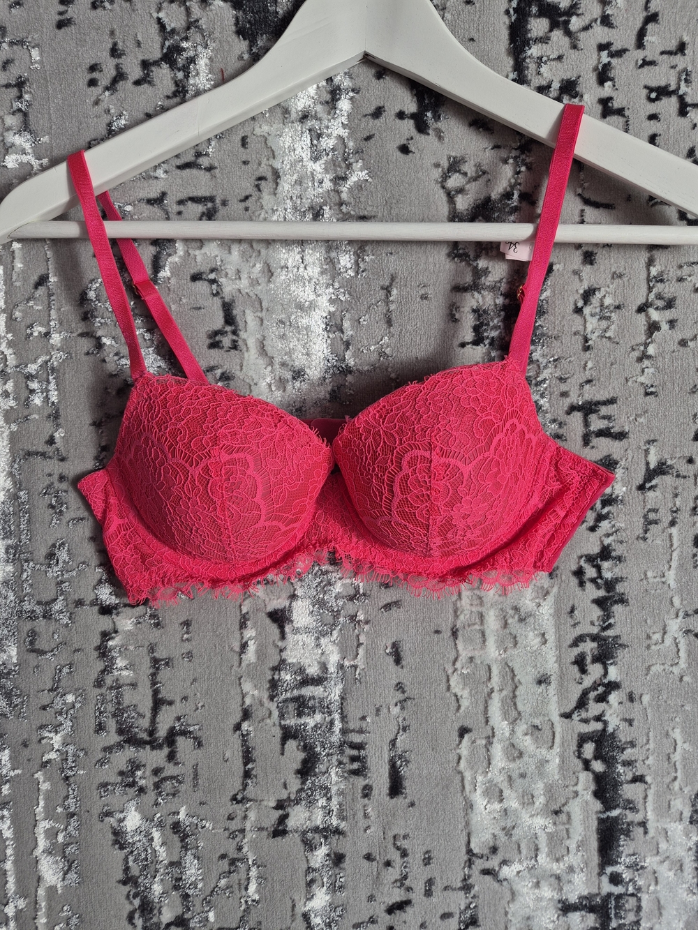 Victoria's Secret 34C *DREAM ANGELS* LINED DEMI LACE BRA *Fluo Pink*